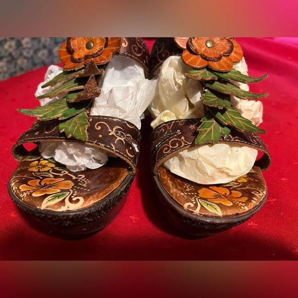 Elite Shelby, size 8, excellent condition, adjustable strap. - Picture 8 of 11